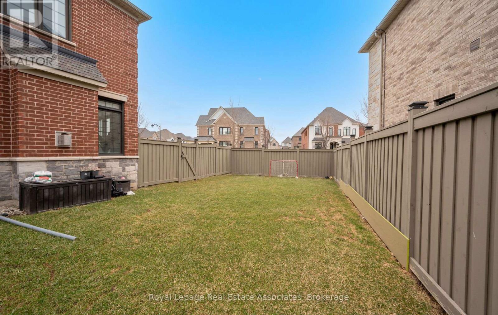 1285 Raspberry Terrace, Milton, Ontario  L9E 1N2 - Photo 41 - W12963120