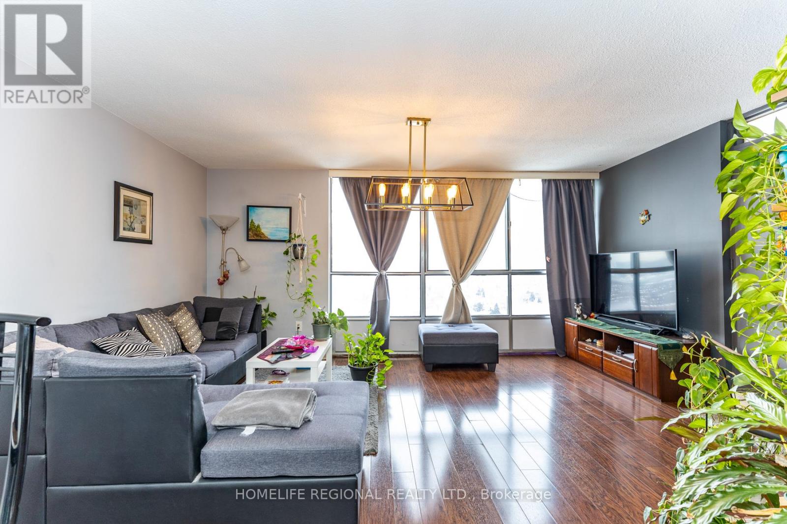 Ph24-2414 - 10 Martha Eaton Way, Toronto, Ontario  M6M 5B3 - Photo 8 - W12963128