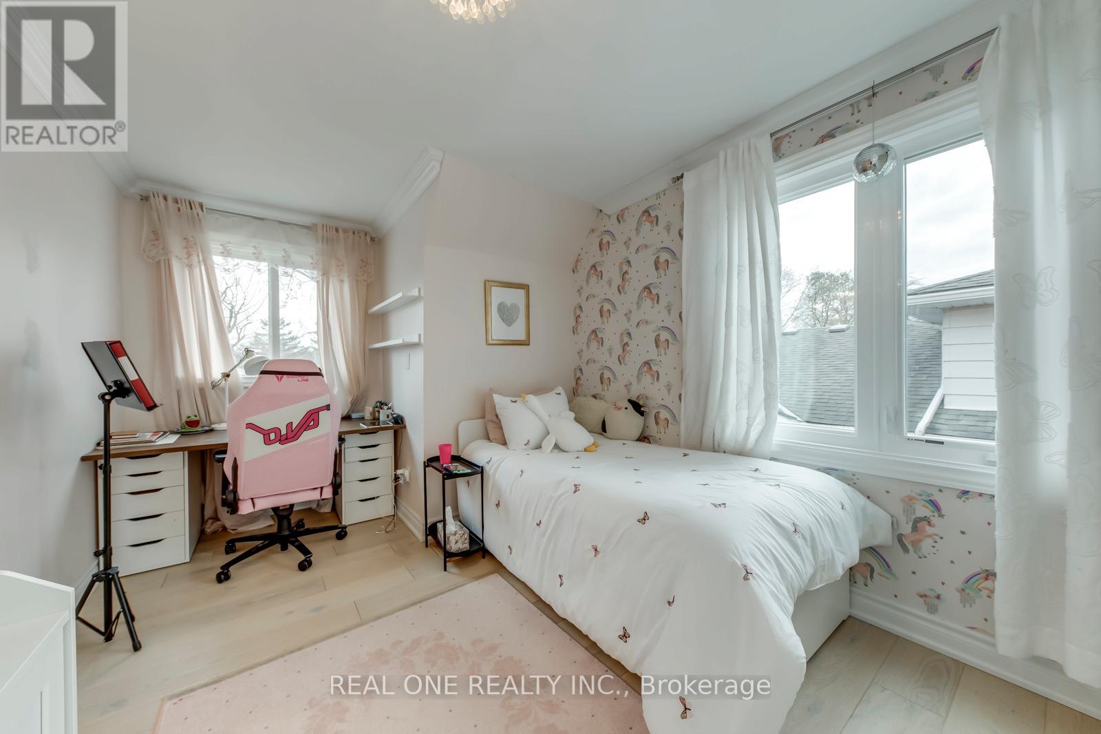 1005 Fair Birch Drive, Mississauga, Ontario  L5H 1M4 - Photo 24 - W12963132