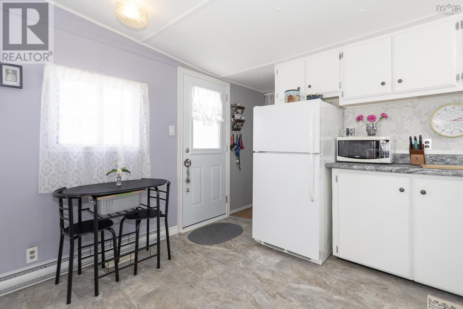 28 Liberty Lane Lane, Amherst, Nova Scotia  B4H 2K6 - Photo 5 - 202606405