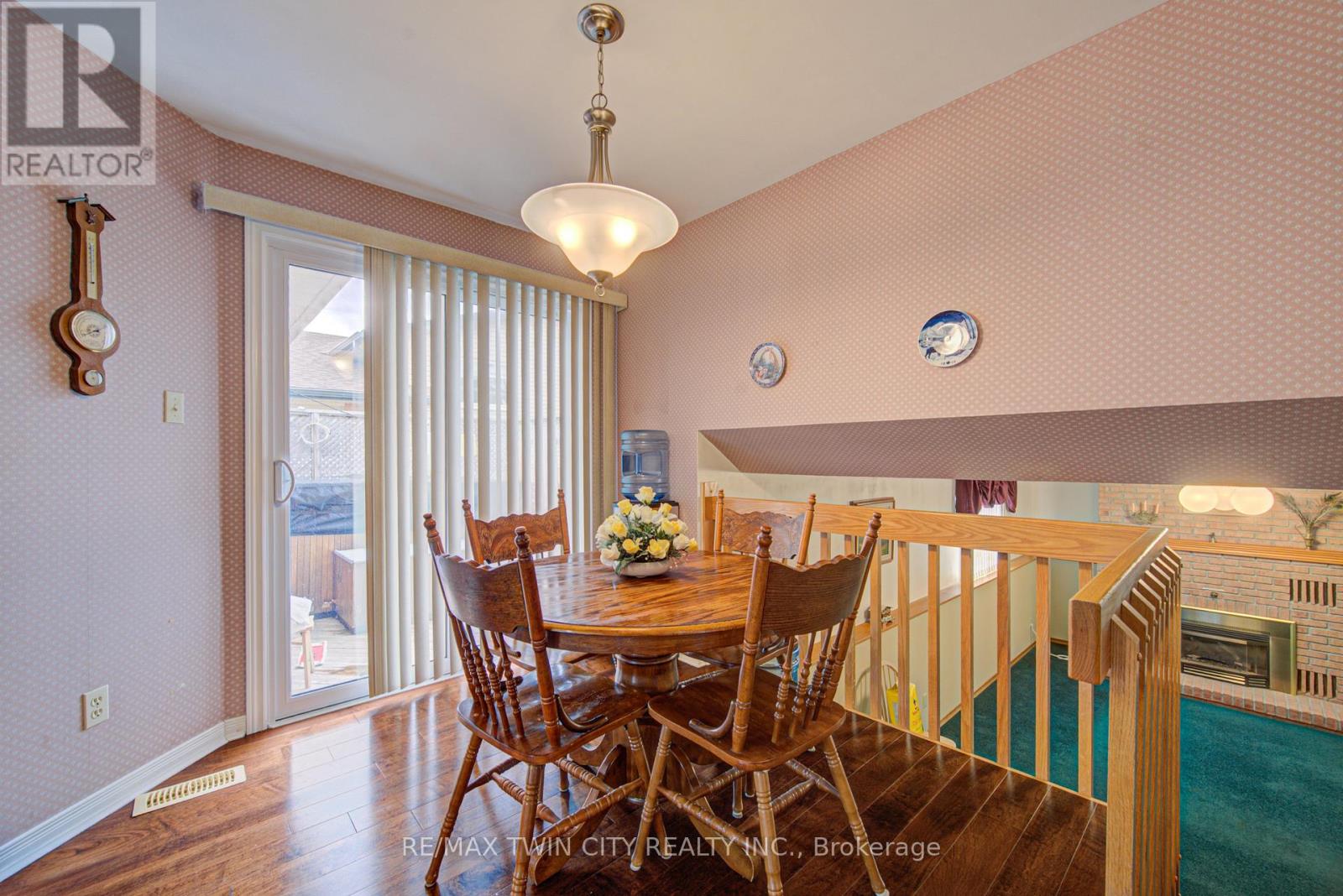 489 Northlake Drive, Waterloo, Ontario  N2V 1V5 - Photo 12 - X12962948