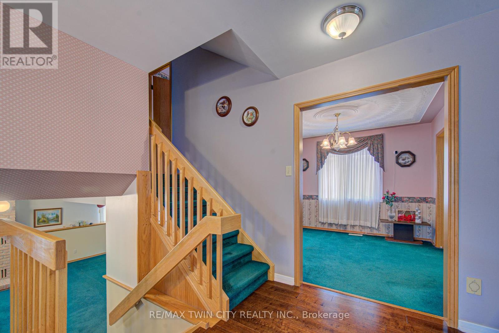 489 Northlake Drive, Waterloo, Ontario  N2V 1V5 - Photo 14 - X12962948