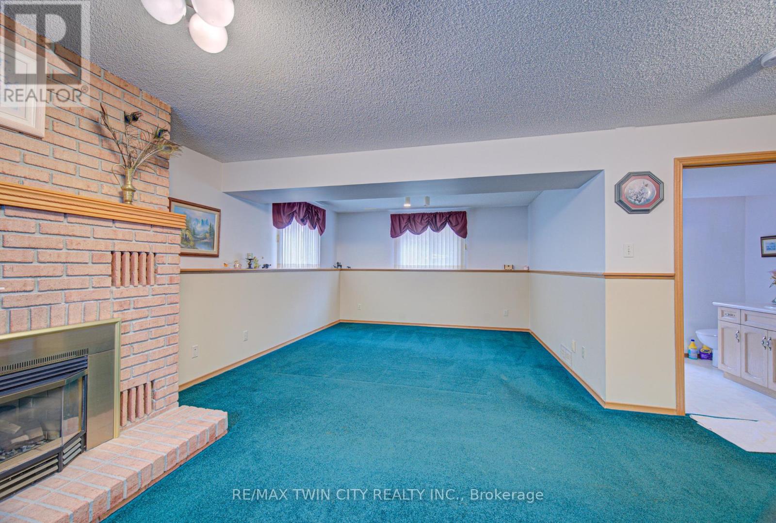 489 Northlake Drive, Waterloo, Ontario  N2V 1V5 - Photo 26 - X12962948