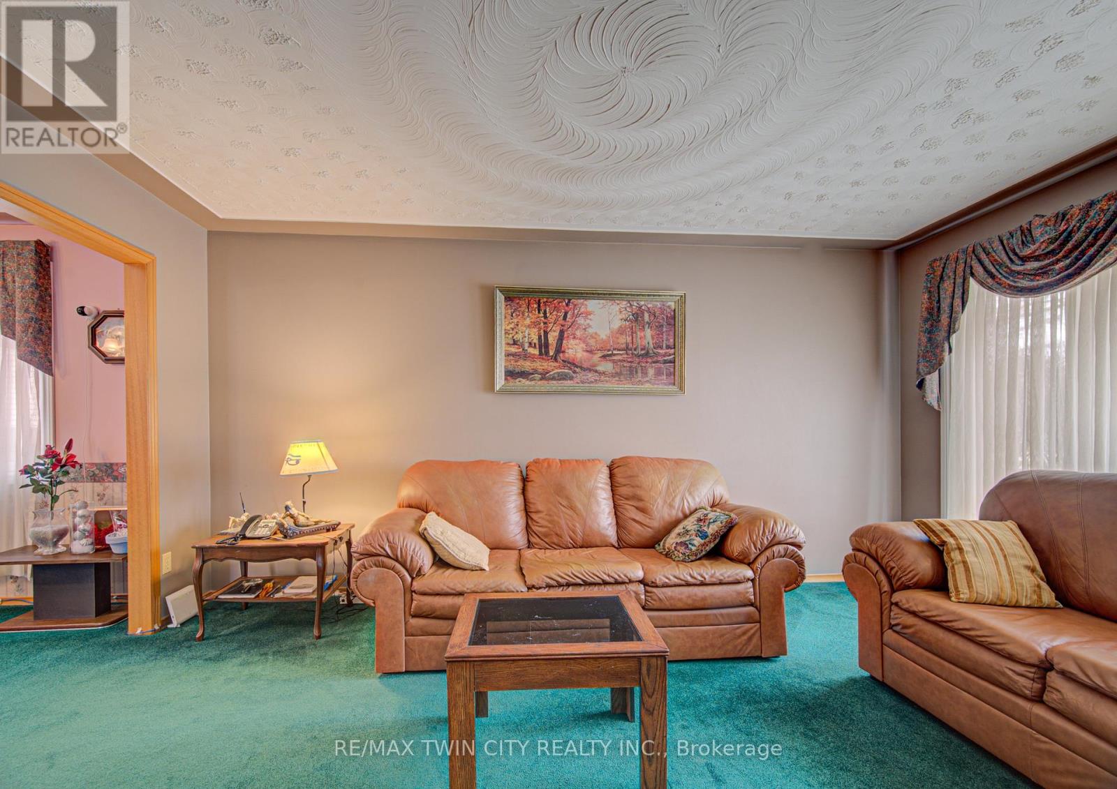 489 Northlake Drive, Waterloo, Ontario  N2V 1V5 - Photo 7 - X12962948