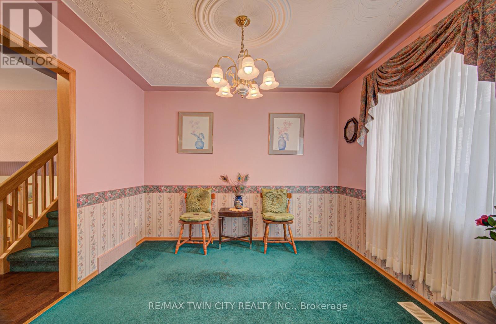 489 Northlake Drive, Waterloo, Ontario  N2V 1V5 - Photo 9 - X12962948