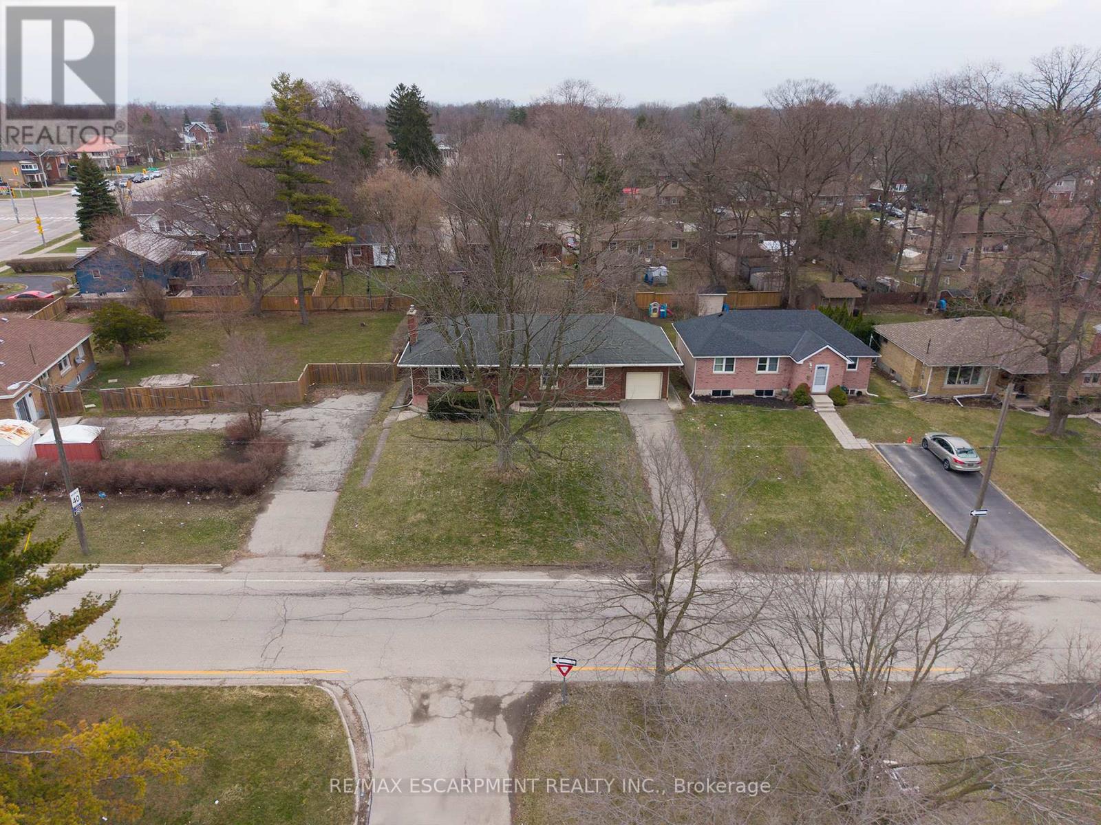 4 Lynnwood Drive, Brantford, Ontario  N3S 6S1 - Photo 28 - X12962962