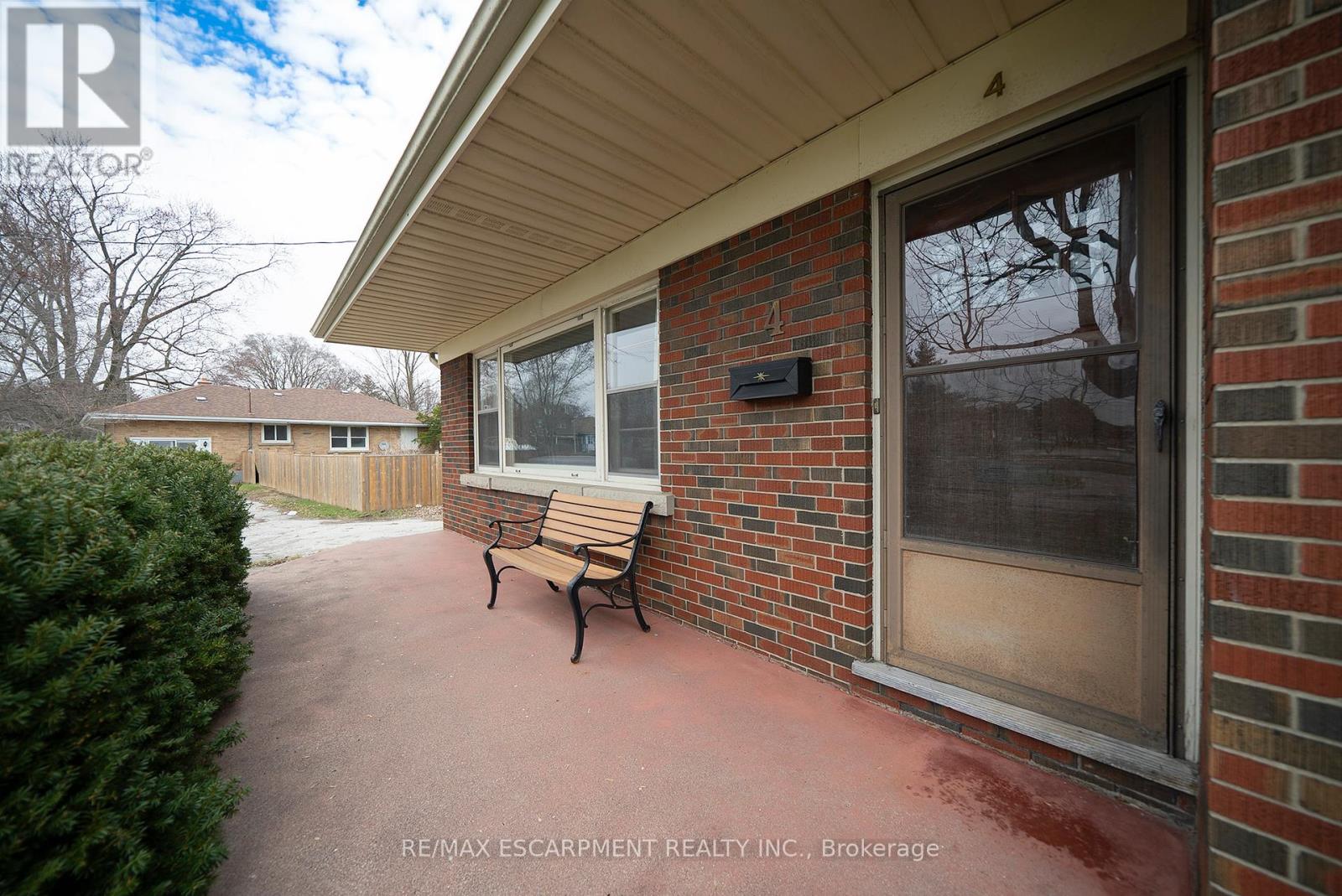 4 Lynnwood Drive, Brantford, Ontario  N3S 6S1 - Photo 5 - X12962962