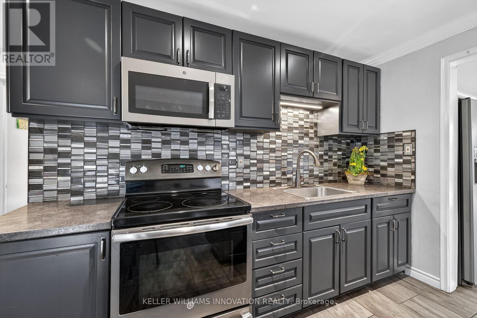 73 Avondale Street, Brantford, Ontario  N3S 4M1 - Photo 10 - X12963140