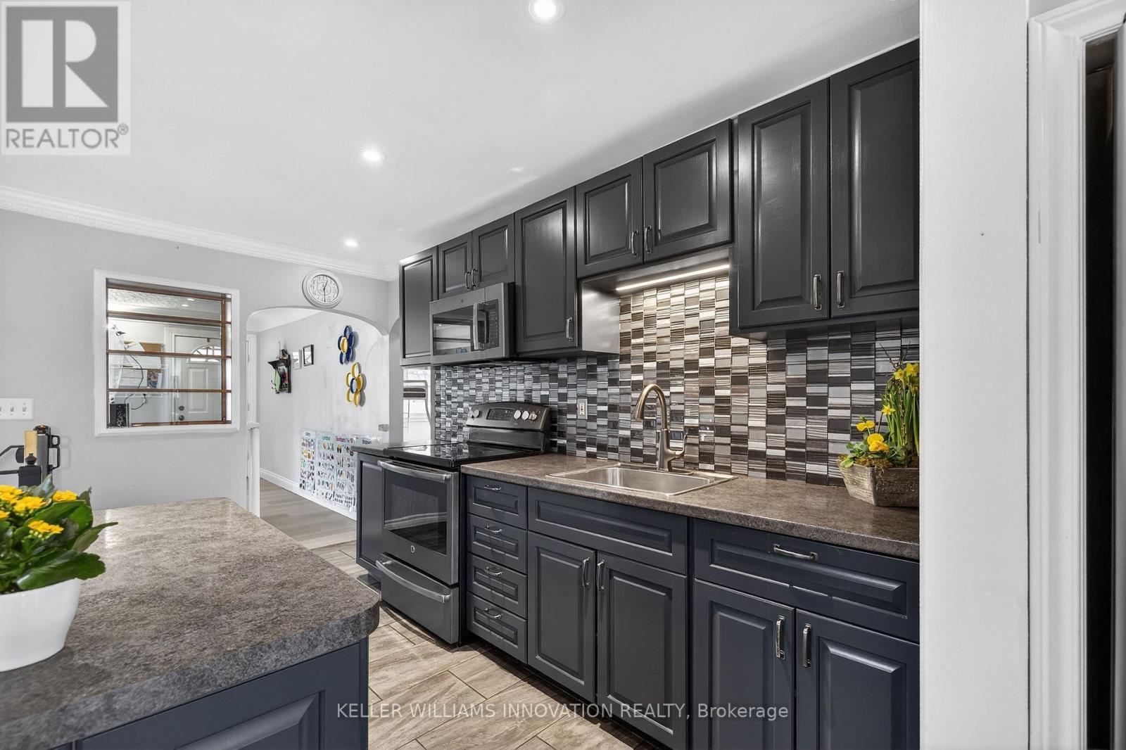 73 Avondale Street, Brantford, Ontario  N3S 4M1 - Photo 15 - X12963140