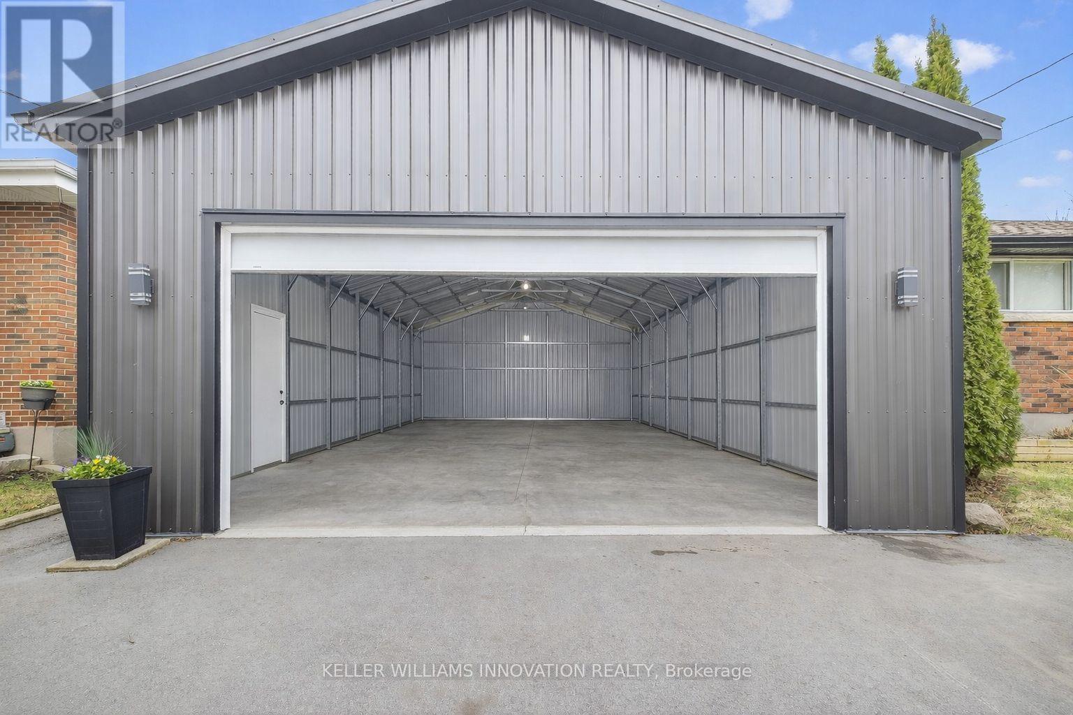 73 Avondale Street, Brantford, Ontario  N3S 4M1 - Photo 36 - X12963140