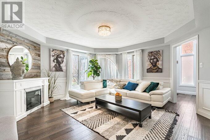 33 Strathroy Crescent, Hamilton, Ontario  L8B 0K9 - Photo 8 - X12928120