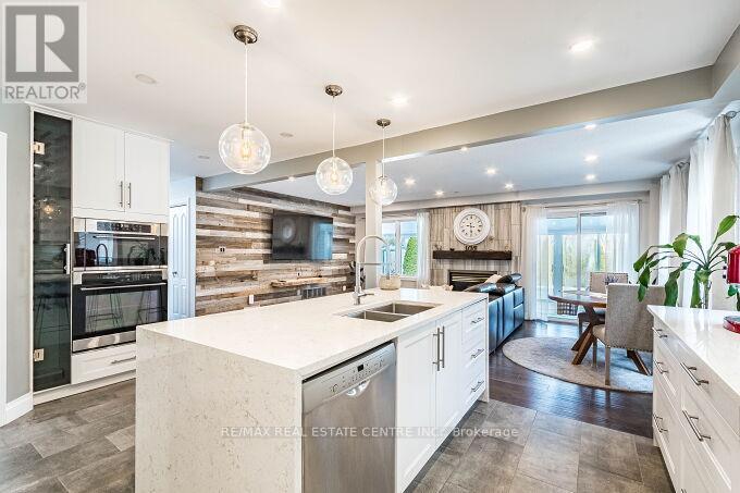 33 Strathroy Crescent, Hamilton, Ontario  L8B 0K9 - Photo 21 - X12928120