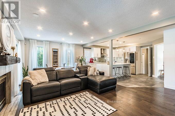 33 Strathroy Crescent, Hamilton, Ontario  L8B 0K9 - Photo 18 - X12928120