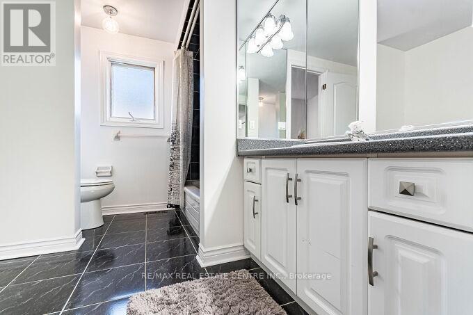 33 Strathroy Crescent, Hamilton, Ontario  L8B 0K9 - Photo 41 - X12928120