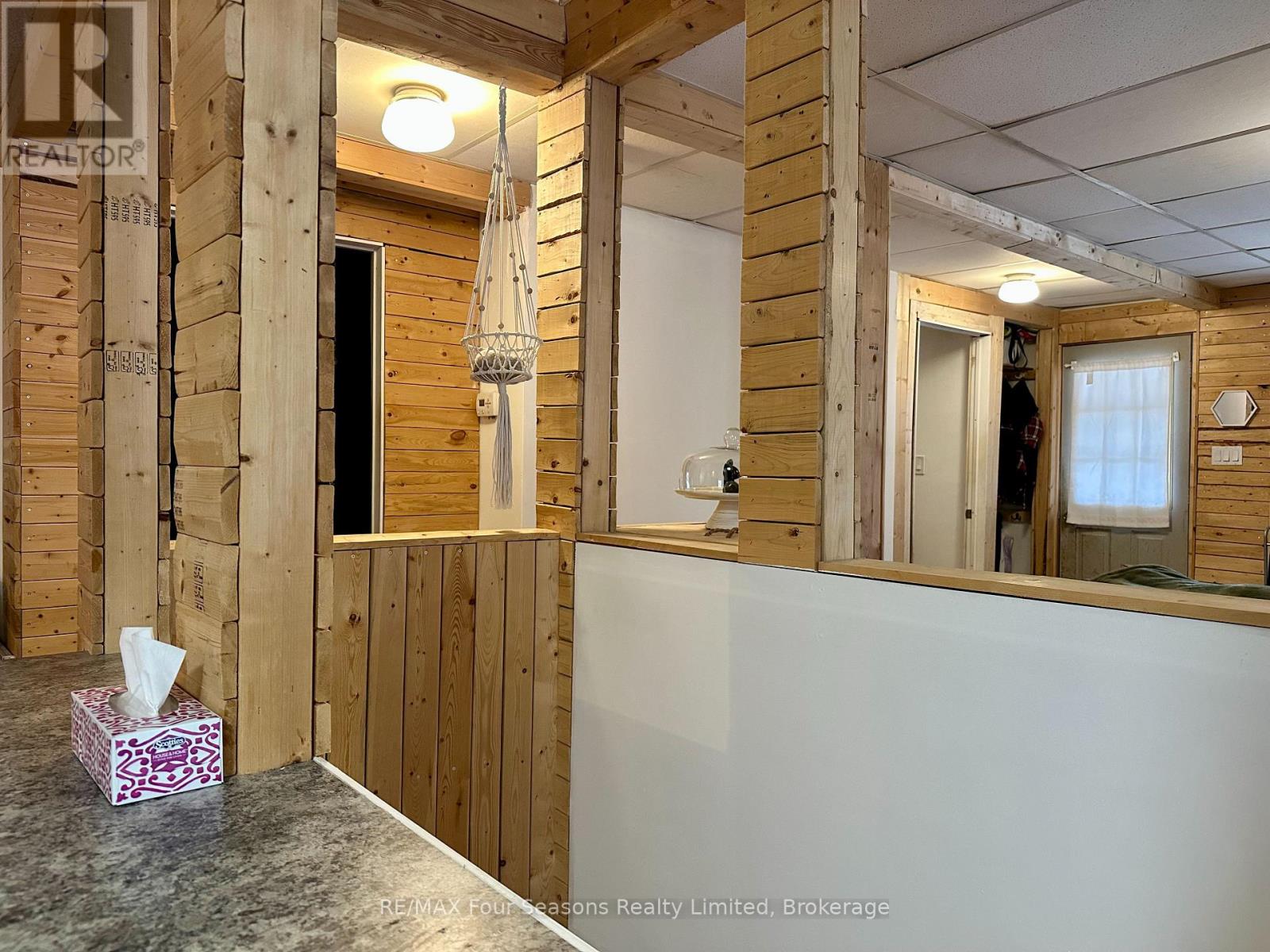 196 Melrose Avenue, Wasaga Beach, Ontario  L9Z 2T1 - Photo 17 - S12956794