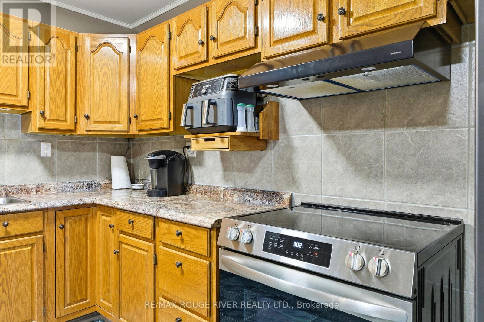 846 Ontario Street, Cobourg, Ontario  K9A 3C5 - Photo 10 - X12961790