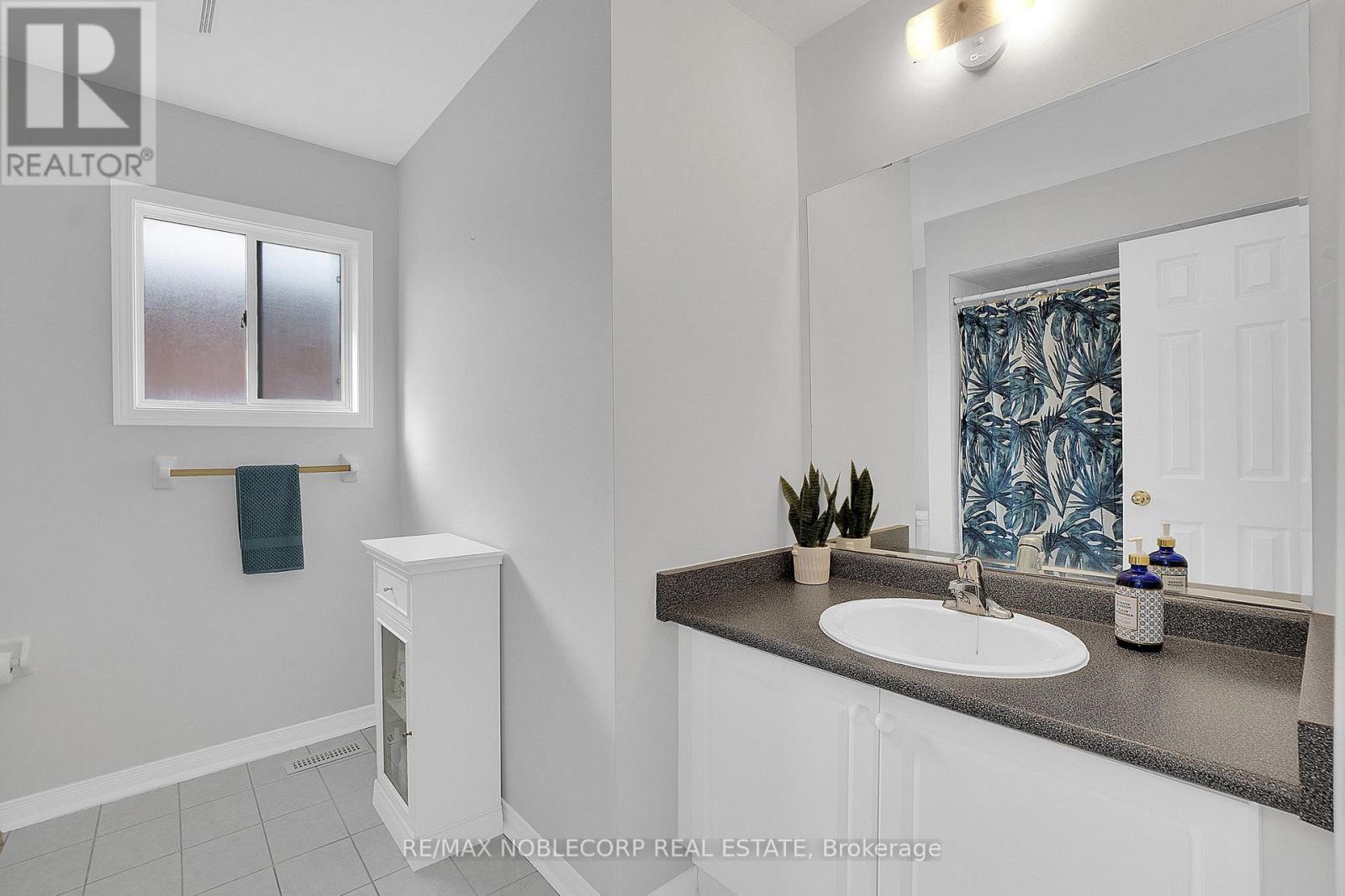 16 Humbershed Crescent, Caledon, Ontario  L7E 2X2 - Photo 25 - W12833268