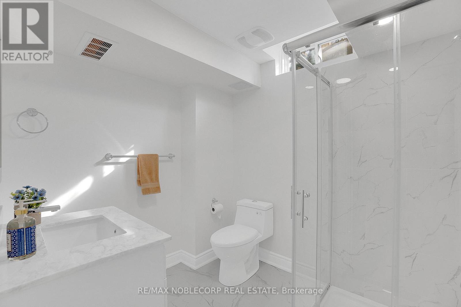 16 Humbershed Crescent, Caledon, Ontario  L7E 2X2 - Photo 35 - W12833268