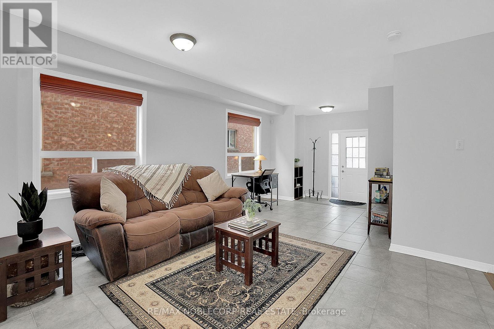 16 Humbershed Crescent, Caledon, Ontario  L7E 2X2 - Photo 7 - W12833268