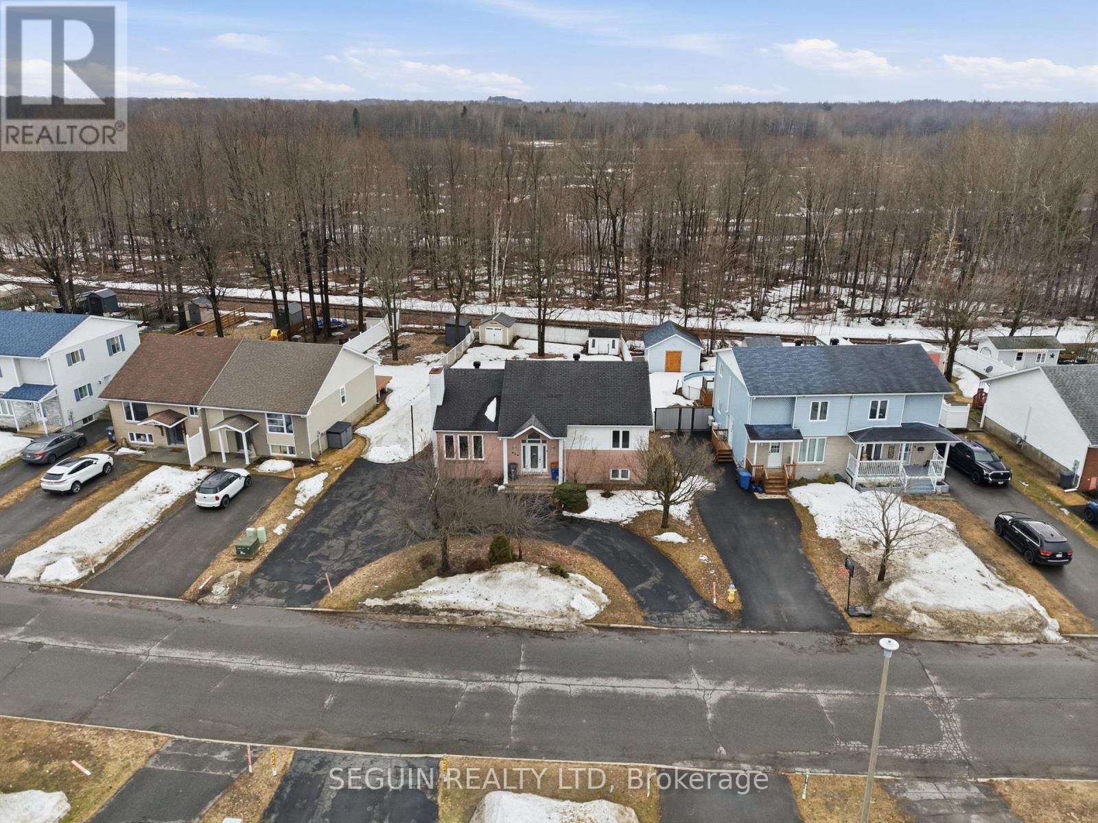 650 Berthiaume Street, Hawkesbury, Ontario  K6A 3M1 - Photo 12 - X12963196