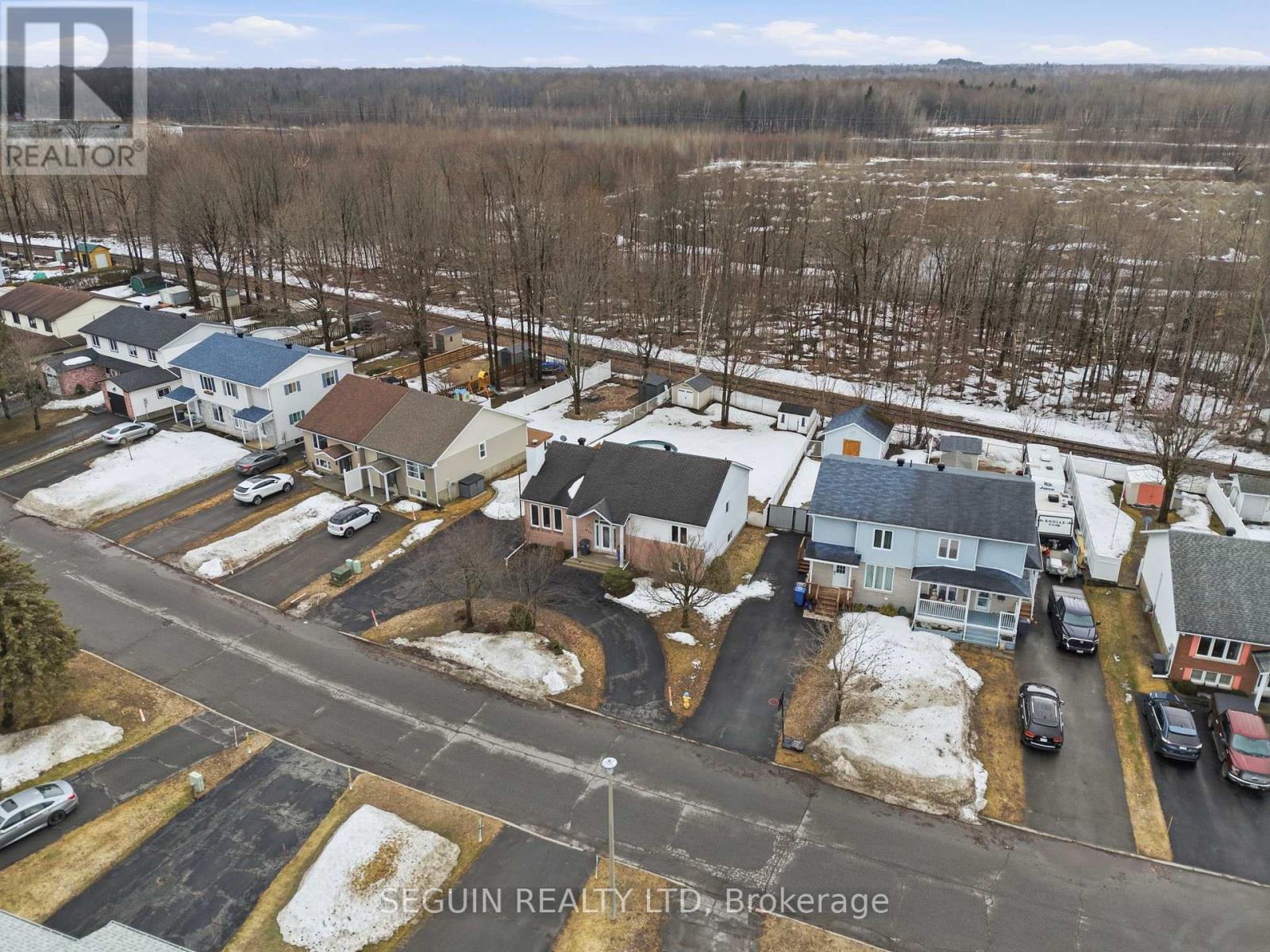 650 Berthiaume Street, Hawkesbury, Ontario  K6A 3M1 - Photo 13 - X12963196