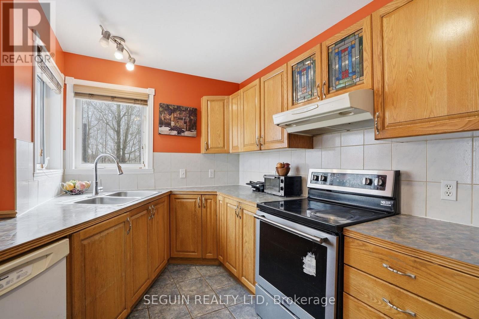 650 Berthiaume Street, Hawkesbury, Ontario  K6A 3M1 - Photo 22 - X12963196