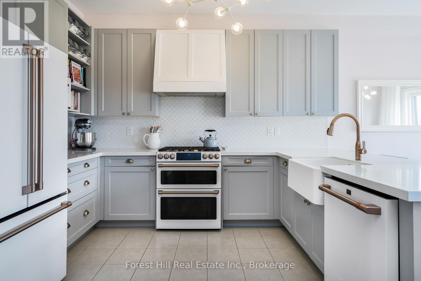 222 Springfield Crescent, Clearview (Stayner), Ontario  L0M 1S0 - Photo 6 - S12963156