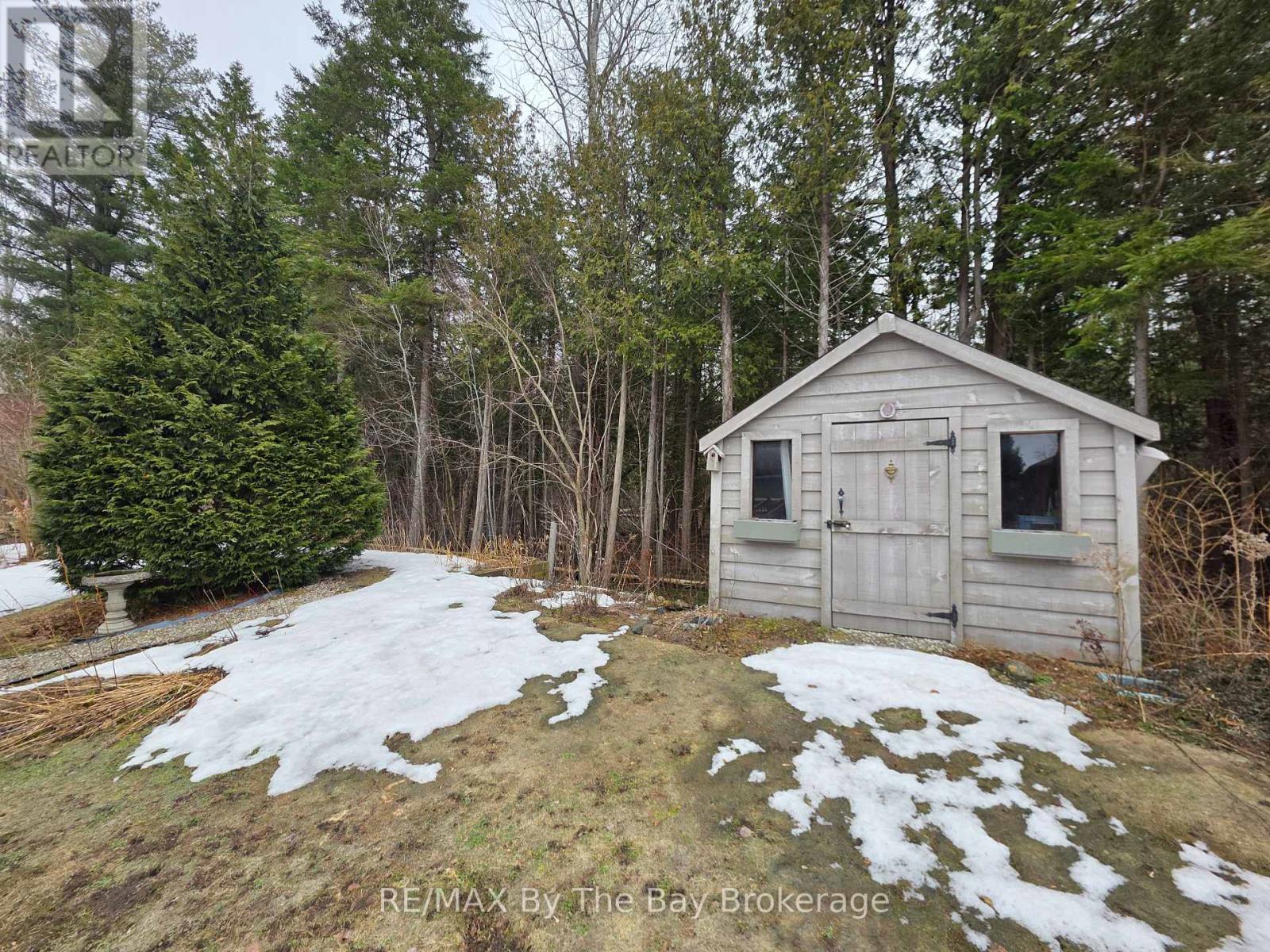 10 Cherry Sands Crescent, Wasaga Beach, Ontario  L9Z 1P5 - Photo 2 - S12963312