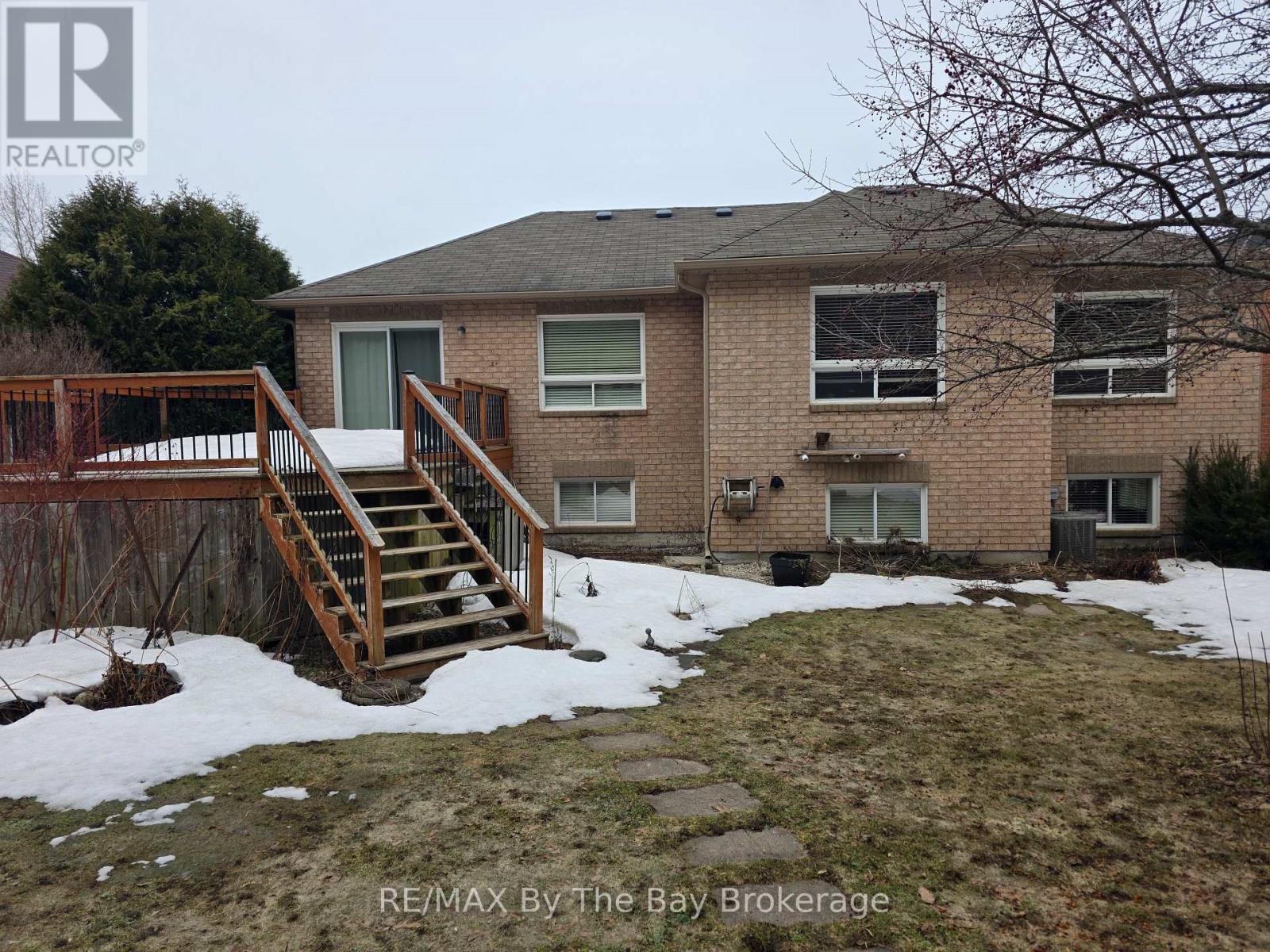 10 Cherry Sands Crescent, Wasaga Beach, Ontario  L9Z 1P5 - Photo 3 - S12963312