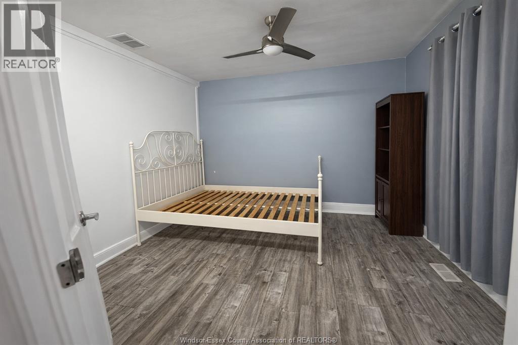 532 Oak, Windsor, Ontario  N9A 5E6 - Photo 3 - 26007181