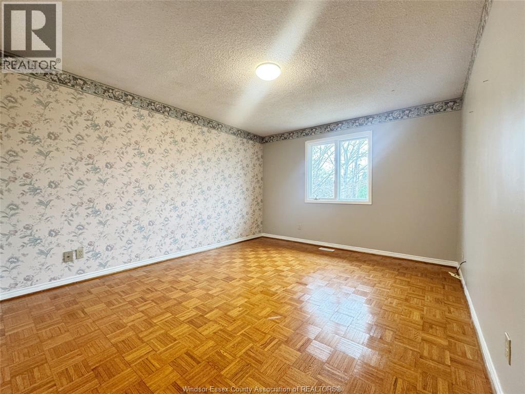3034 Fazio Drive, Windsor, Ontario  N9E 4G1 - Photo 13 - 26007060