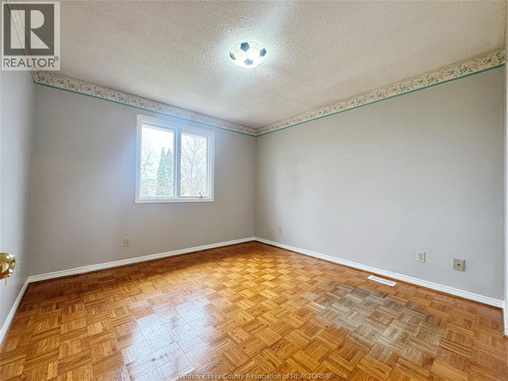 3034 Fazio Drive, Windsor, Ontario  N9E 4G1 - Photo 15 - 26007060