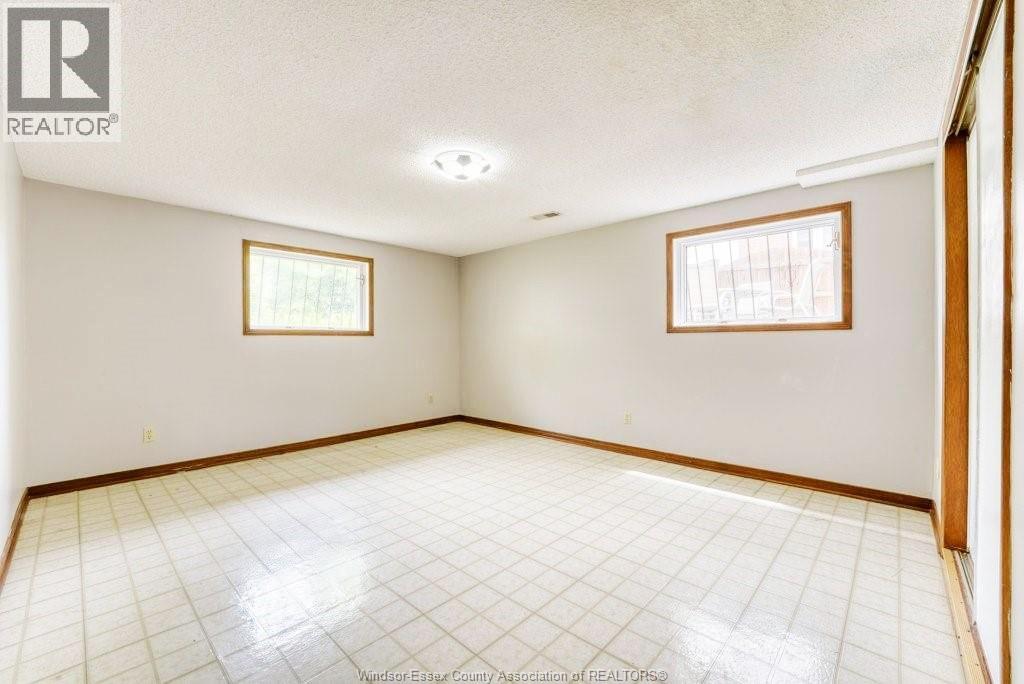 3034 Fazio Drive, Windsor, Ontario  N9E 4G1 - Photo 23 - 26007060