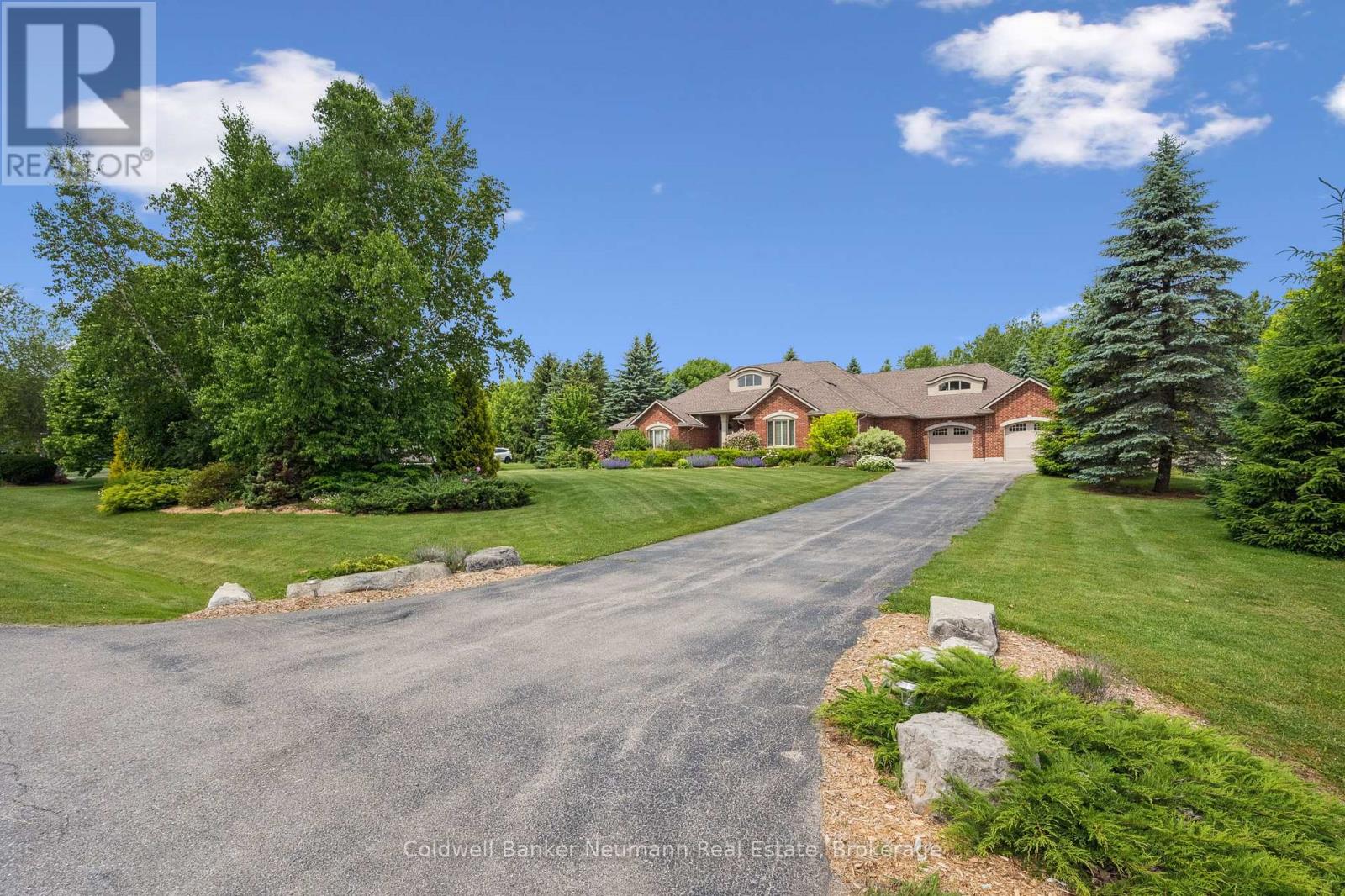 10 Deer View Ridge, Puslinch, Ontario  N1H 6H9 - Photo 2 - X12963184