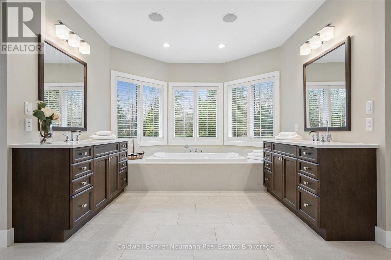 10 Deer View Ridge, Puslinch, Ontario  N1H 6H9 - Photo 36 - X12963184