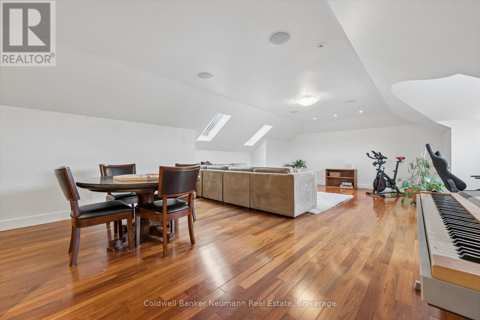 10 Deer View Ridge, Puslinch, Ontario  N1H 6H9 - Photo 44 - X12963184