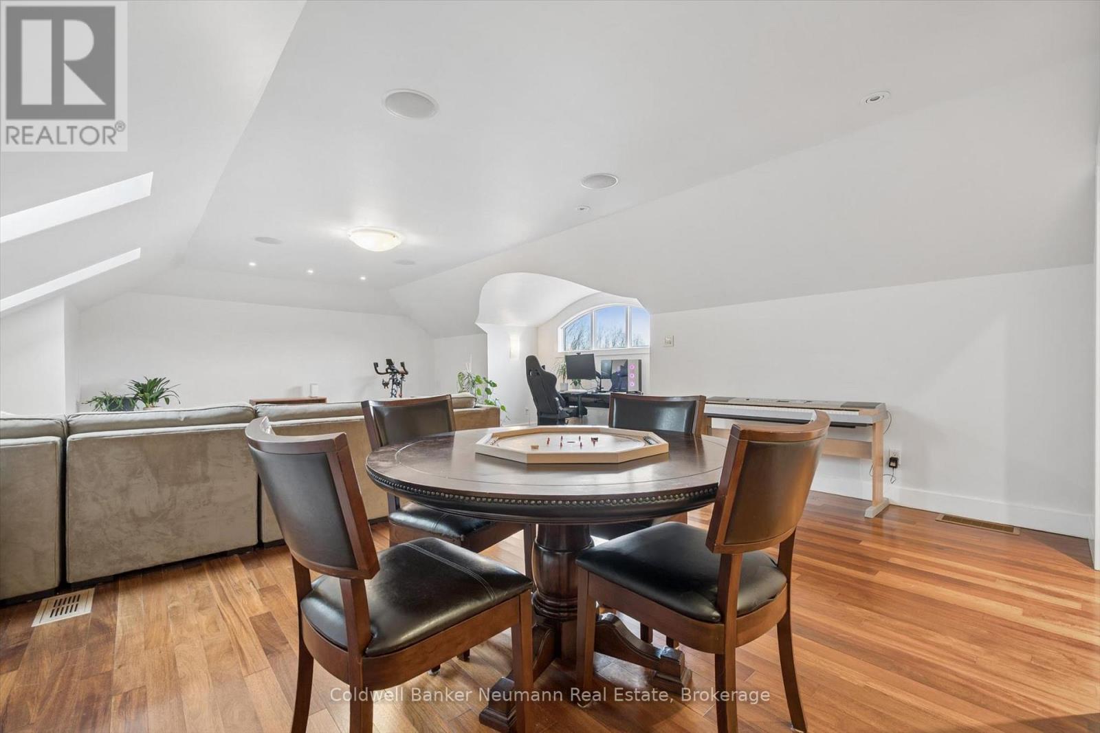 10 Deer View Ridge, Puslinch, Ontario  N1H 6H9 - Photo 47 - X12963184