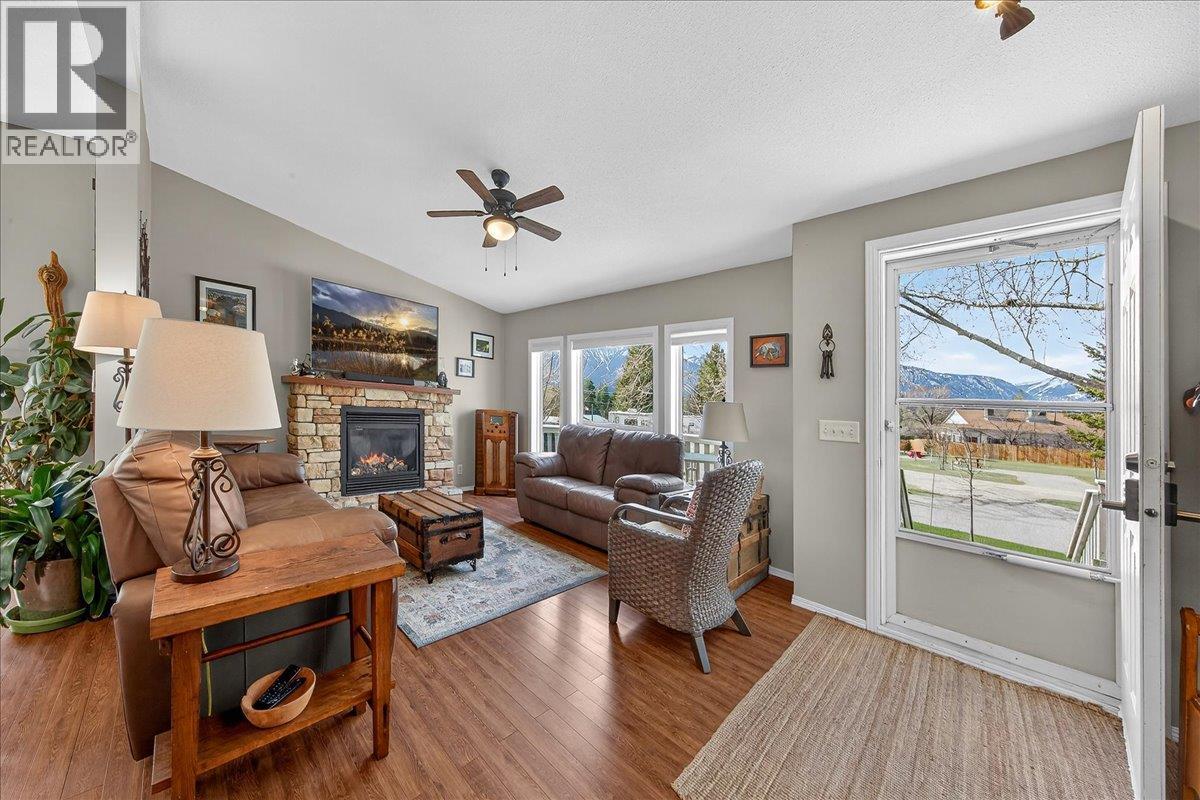 1474 93 95 Highway, Windermere, British Columbia  V0B 2L1 - Photo 12 - 10382216