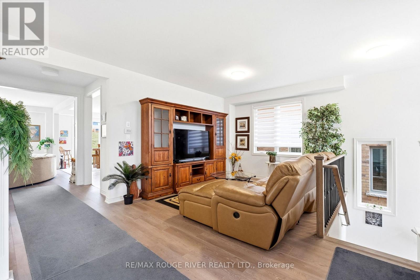 1017 Trailsview Avenue, Cobourg, Ontario K9A 4J6 - Photo 4 - X12963190