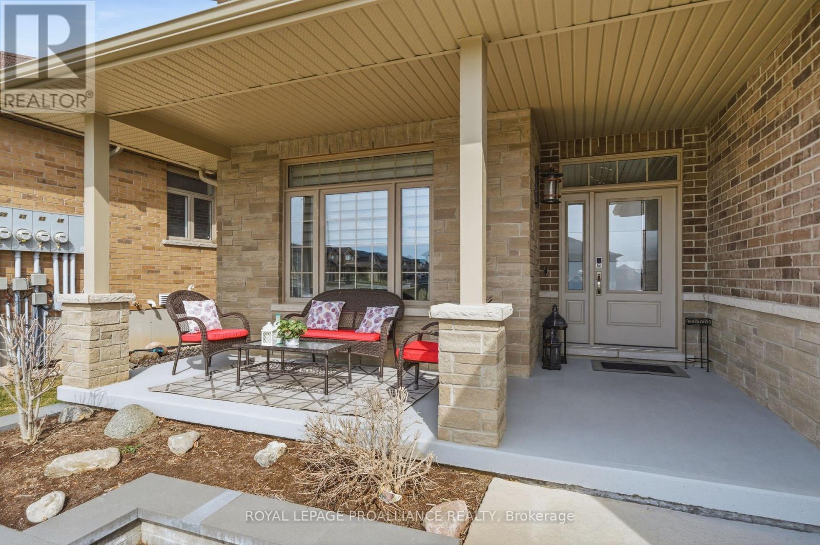 57 Appledene Drive, Quinte West, Ontario  K8V 0H6 - Photo 4 - X12963208