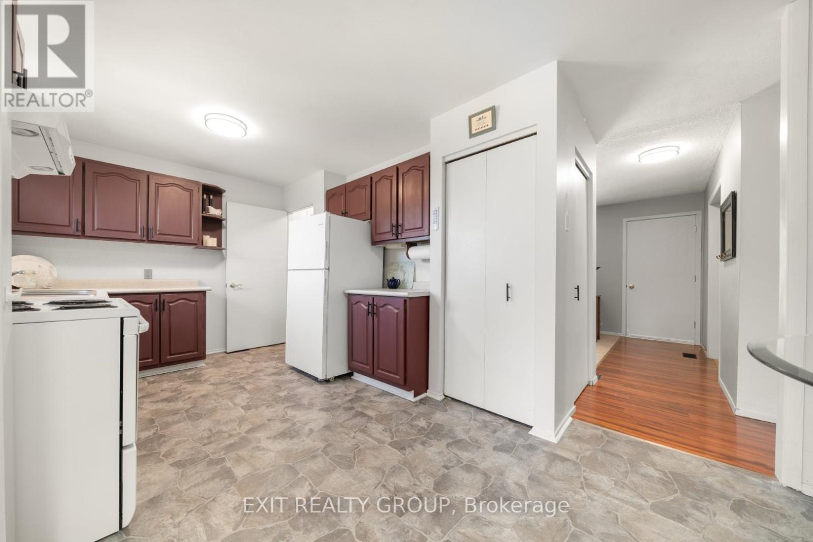 1476 County Rd 12, Prince Edward County, Ontario K0K 2T0 - Photo 14 - X12963286