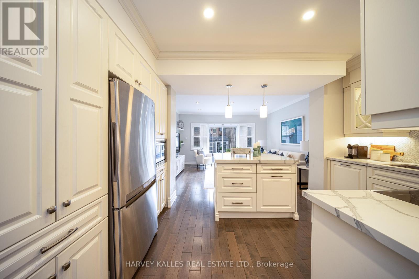 253 Broadway Avenue, Toronto, Ontario  M4P 1W1 - Photo 13 - C12963170