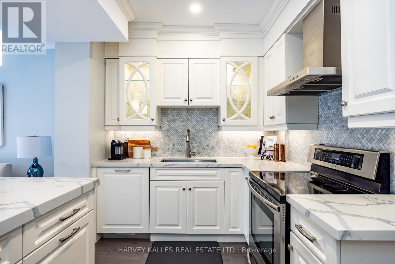 253 Broadway Avenue, Toronto, Ontario  M4P 1W1 - Photo 15 - C12963170