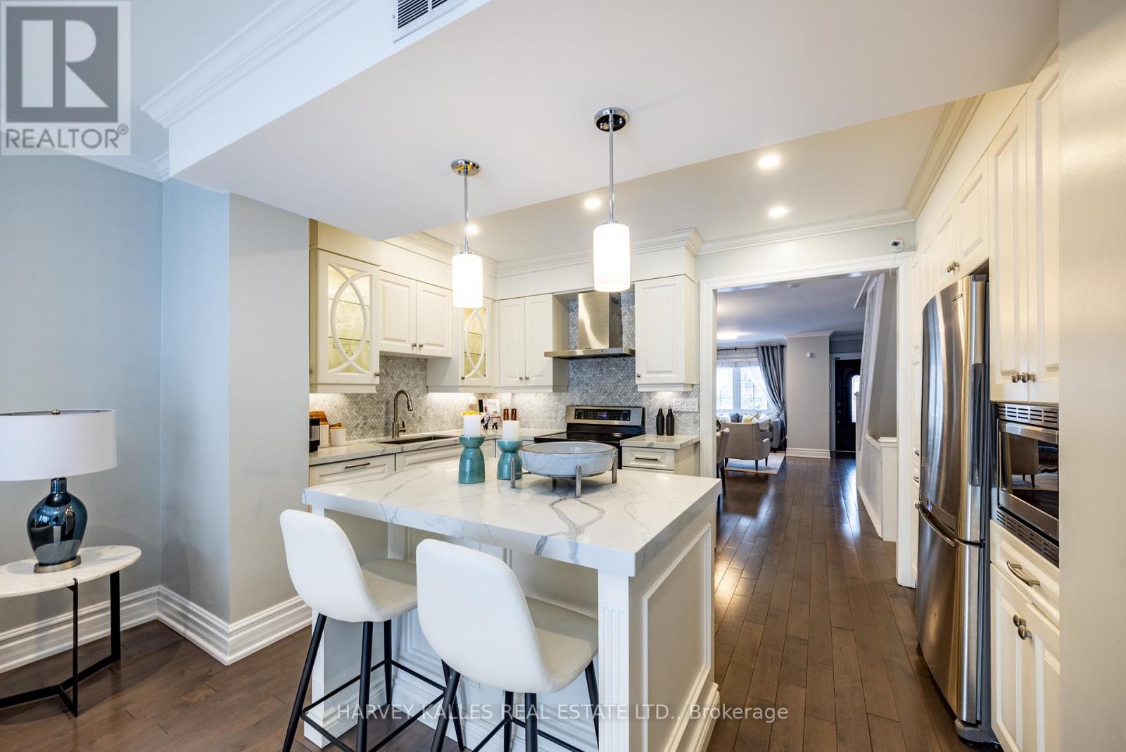 253 Broadway Avenue, Toronto, Ontario  M4P 1W1 - Photo 16 - C12963170