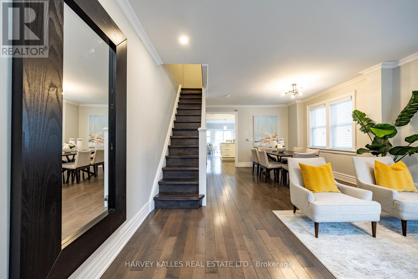 253 Broadway Avenue, Toronto, Ontario  M4P 1W1 - Photo 2 - C12963170