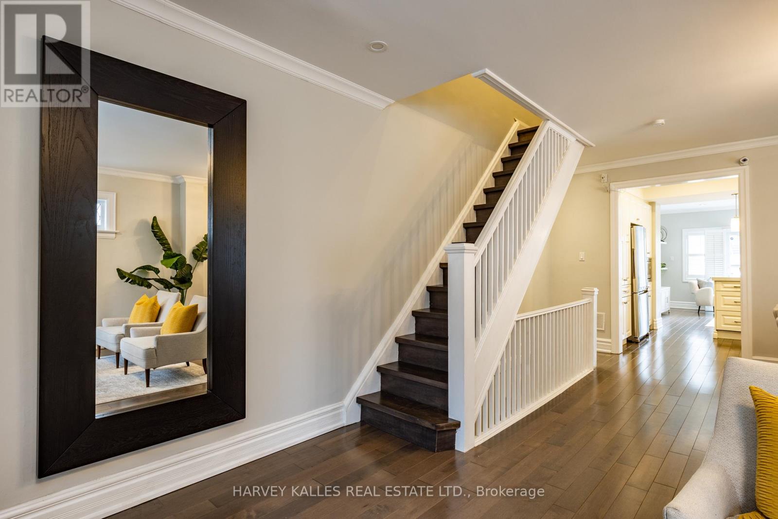 253 Broadway Avenue, Toronto, Ontario  M4P 1W1 - Photo 3 - C12963170