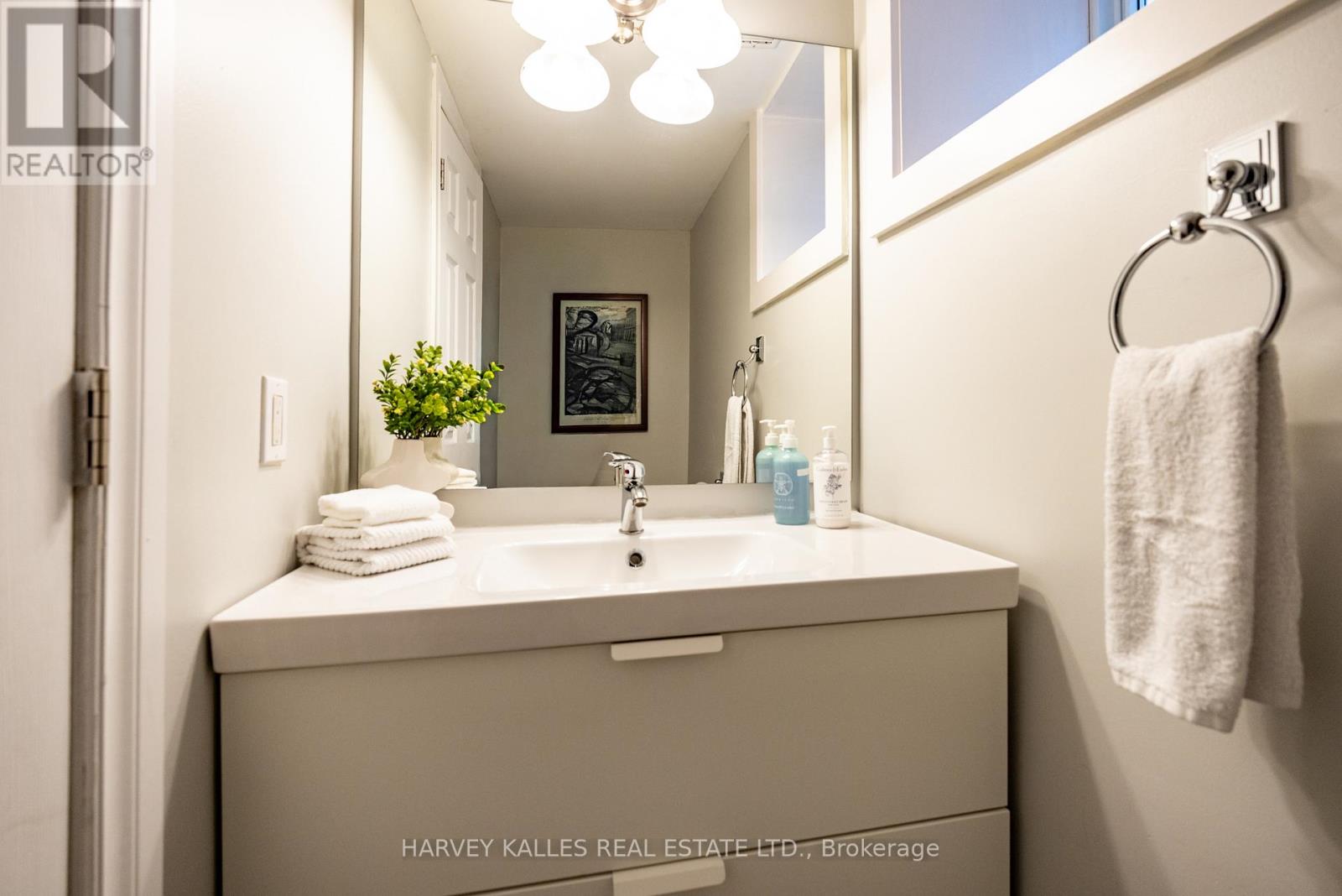 253 Broadway Avenue, Toronto, Ontario  M4P 1W1 - Photo 42 - C12963170