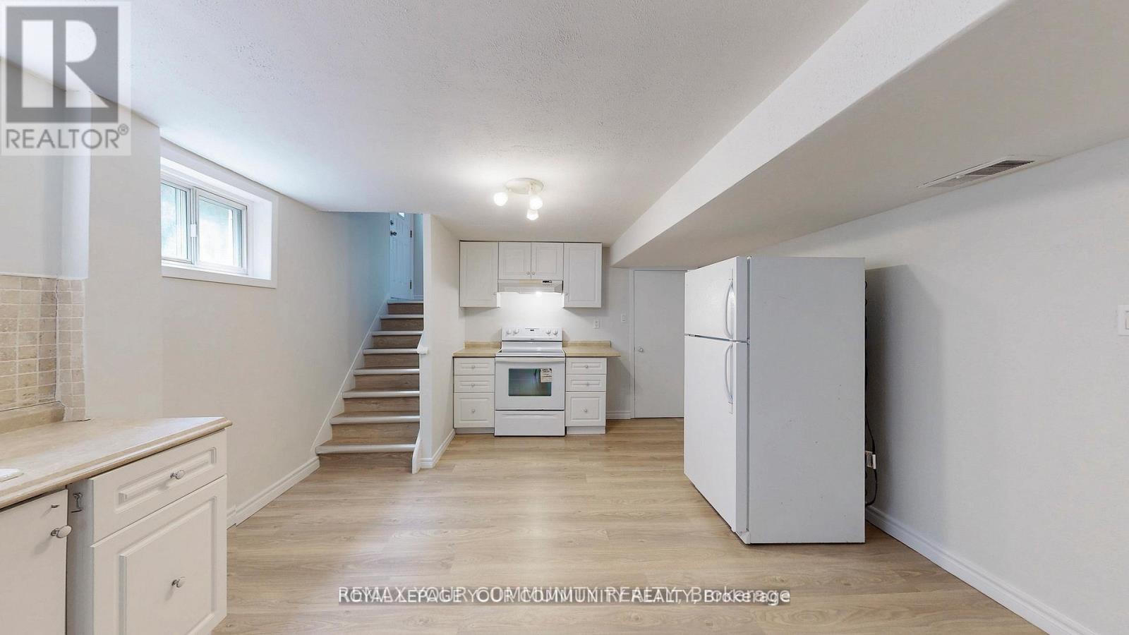 39 Silverview Drive, Toronto, Ontario  M2M 2B5 - Photo 36 - C12963182