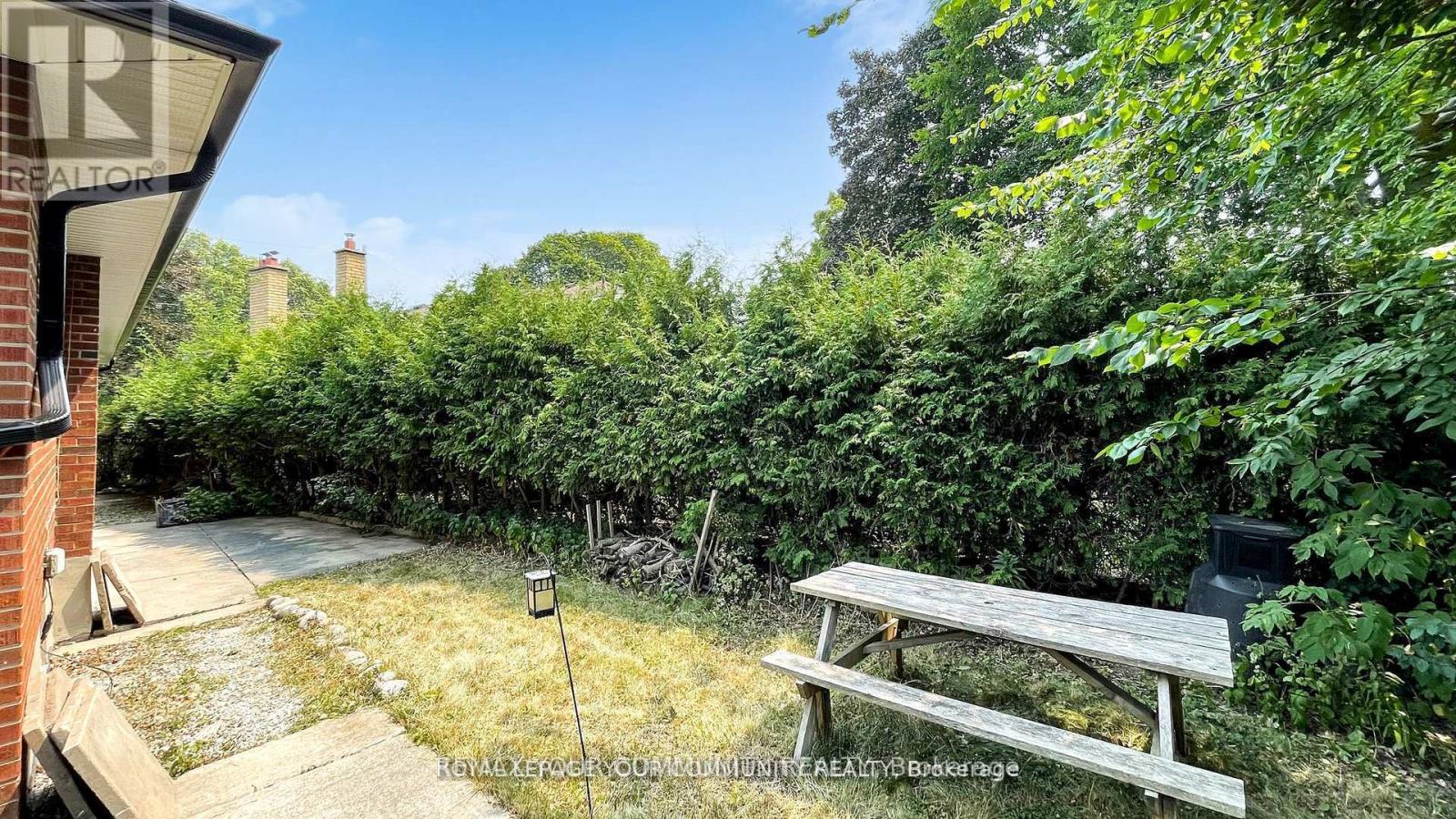 39 Silverview Drive, Toronto, Ontario  M2M 2B5 - Photo 46 - C12963182