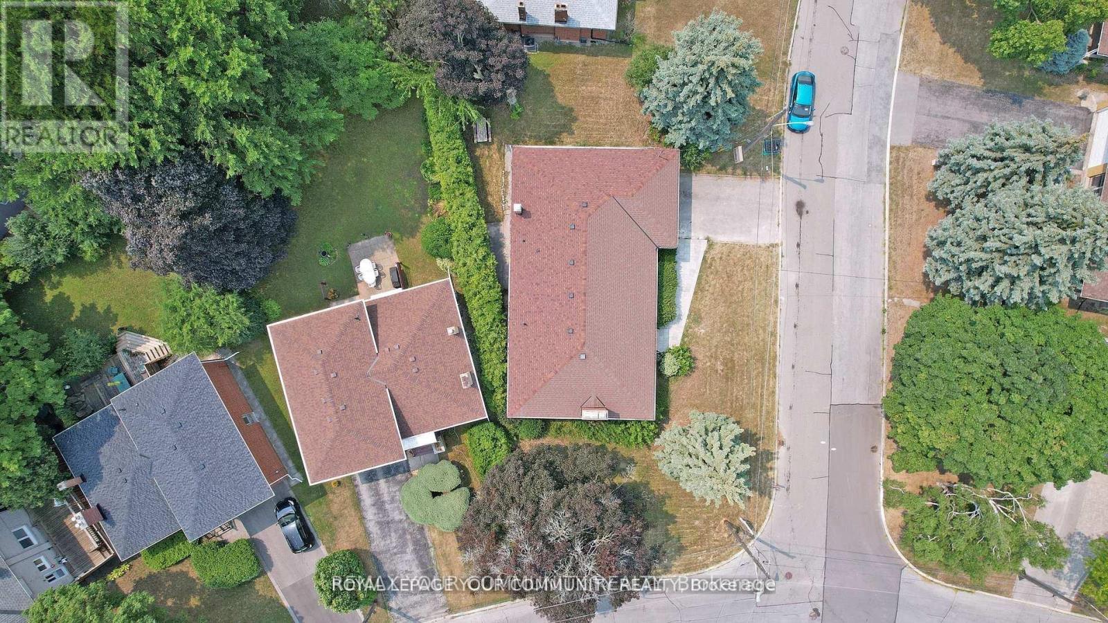 39 Silverview Drive, Toronto, Ontario  M2M 2B5 - Photo 47 - C12963182